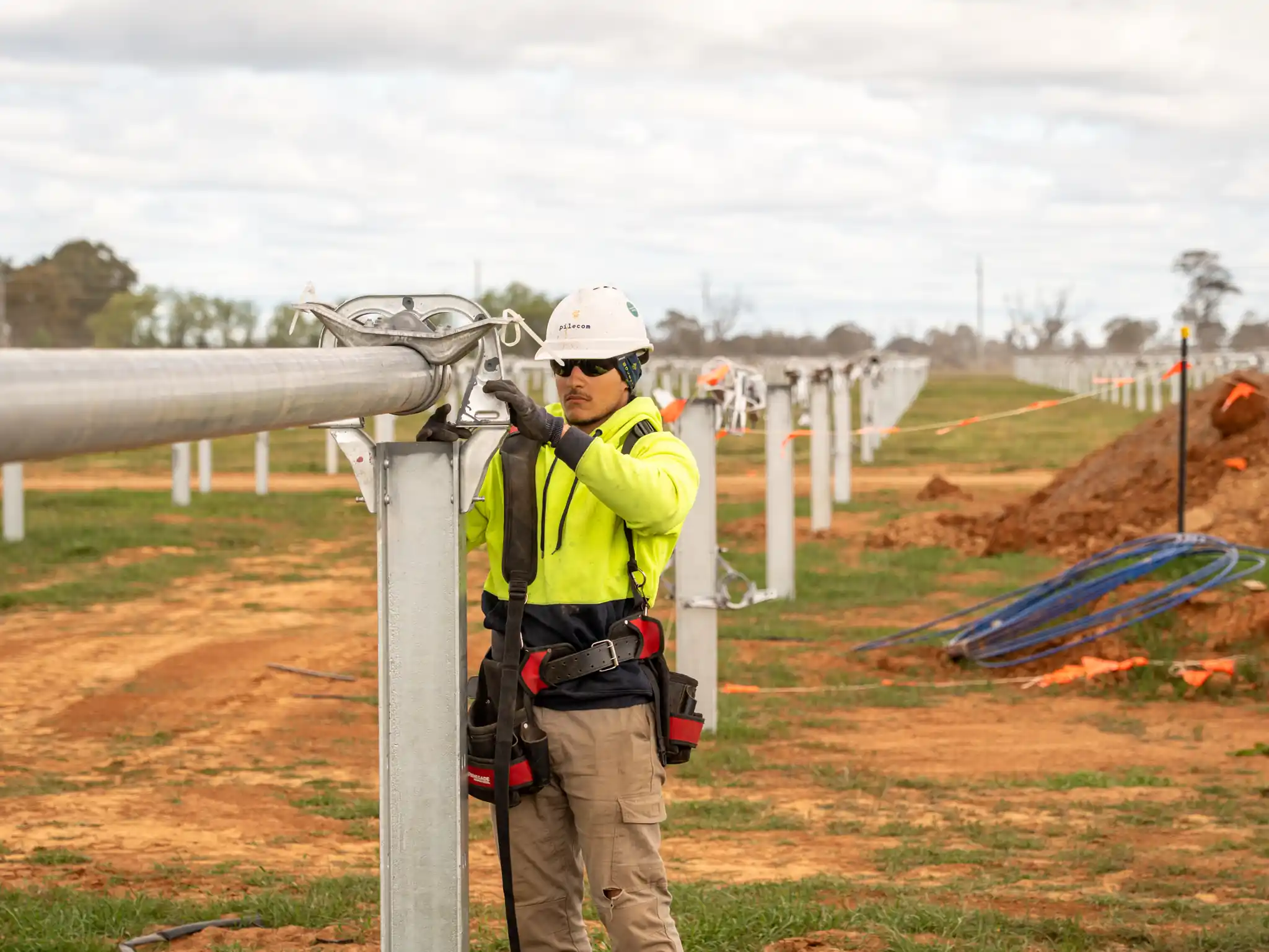Electricians supplied by TradeConnex